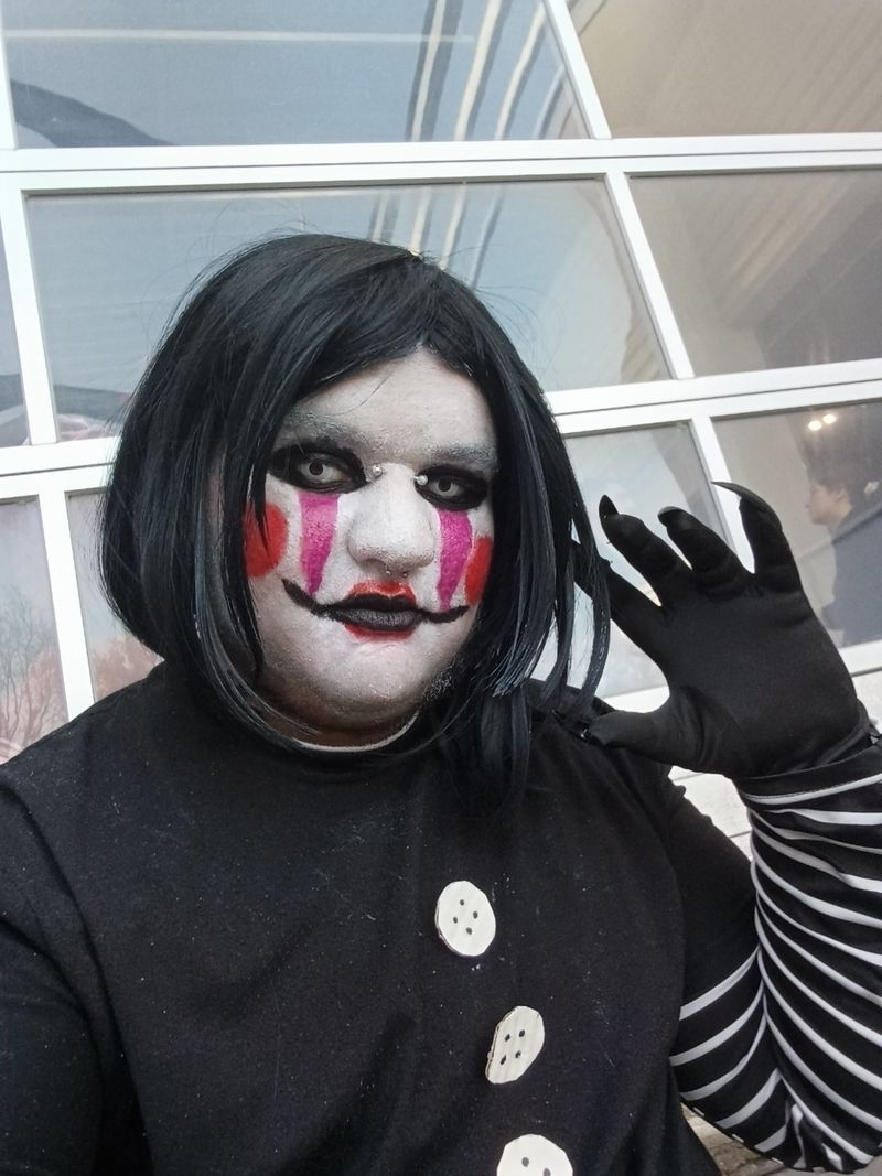 Aki.100.masque – Puppett