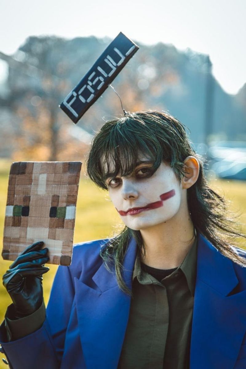 Rachel – Crazy Town 