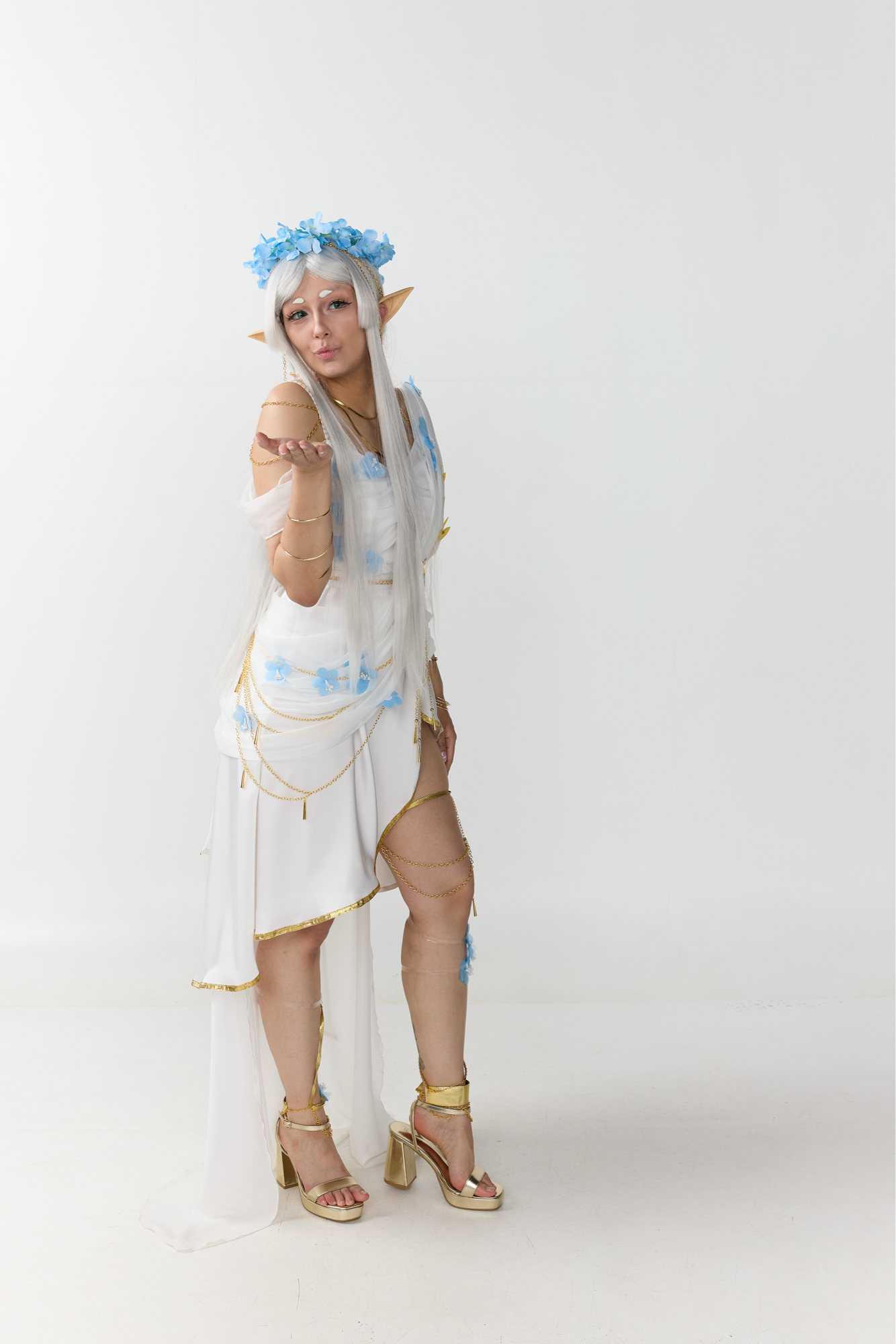 Frieren Greek God 2 — photo 6