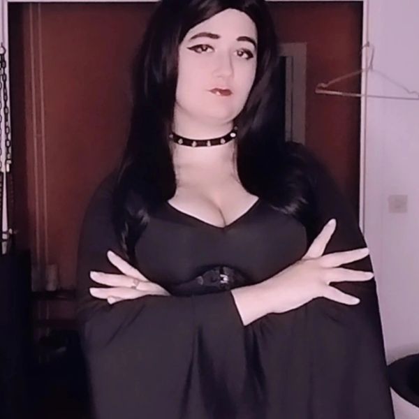 Mei_🫶 - Morticia 