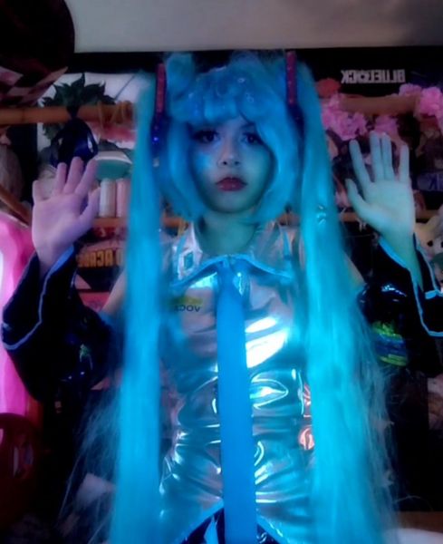 Moondrop_cosplay - Miku