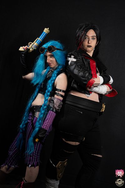 Louvea_cosplay - Jinx and Vi 