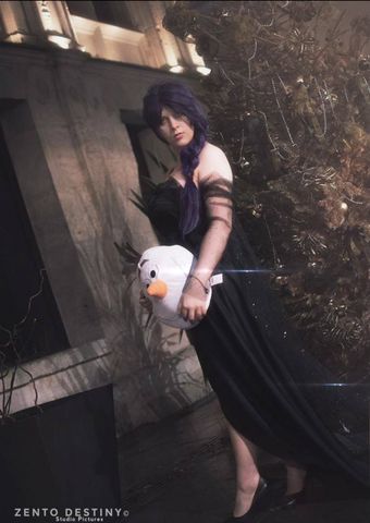 Elsa dark