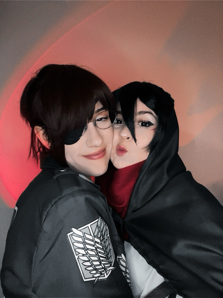 Mikasa & Hange 