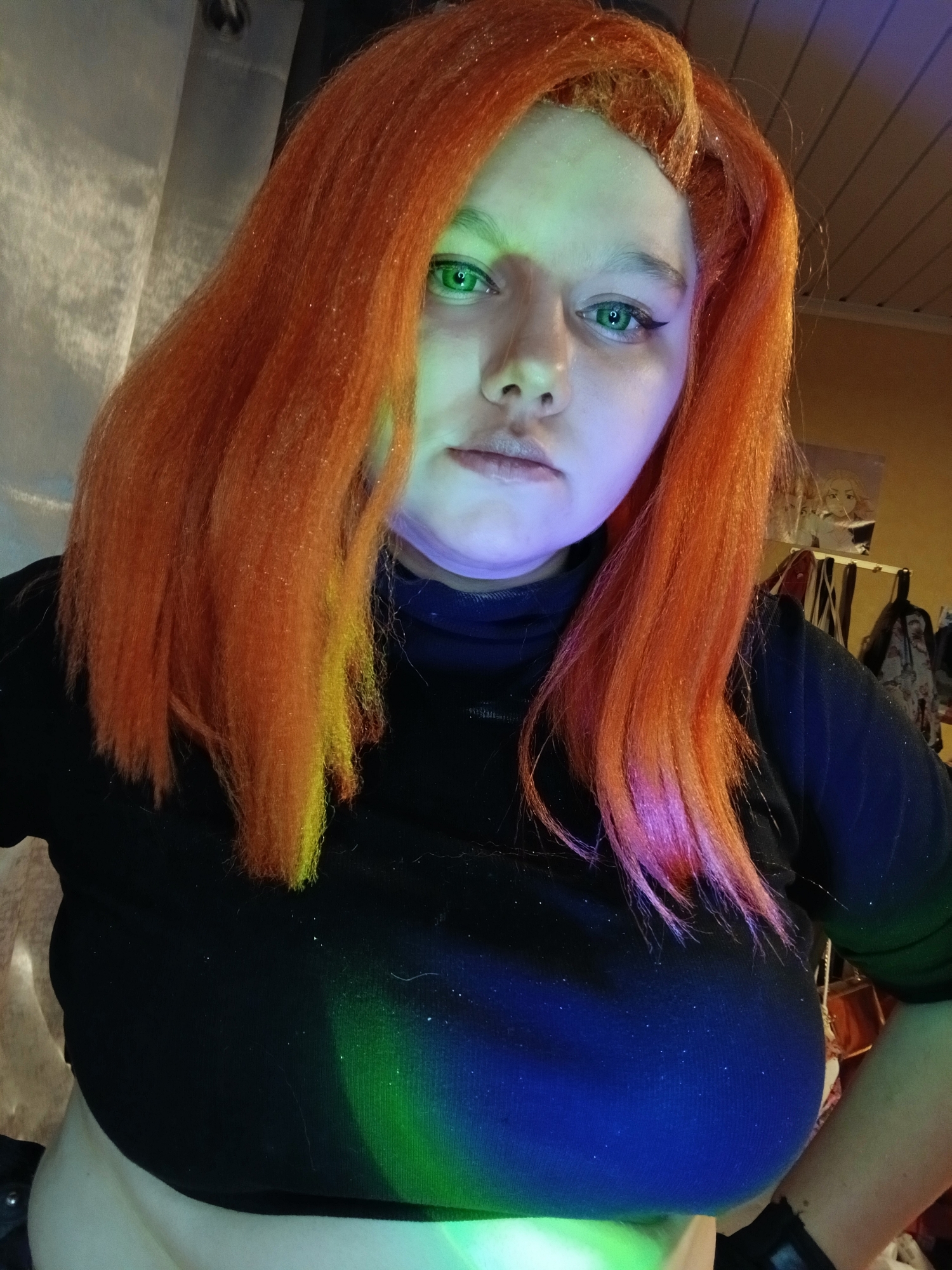 Kim at home - Photo 34