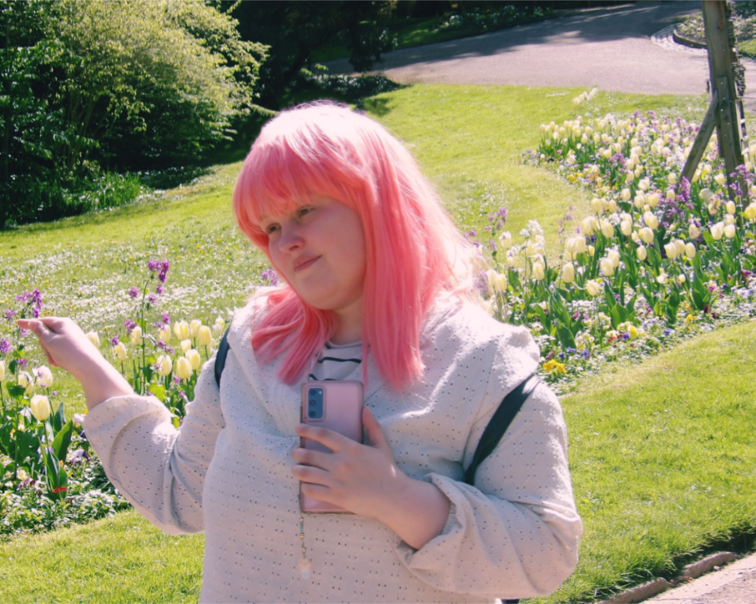 Yuki a sign of affection  - Photo 5