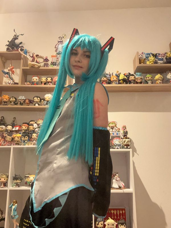 Ha.ru__cos – Hatsune Miku 