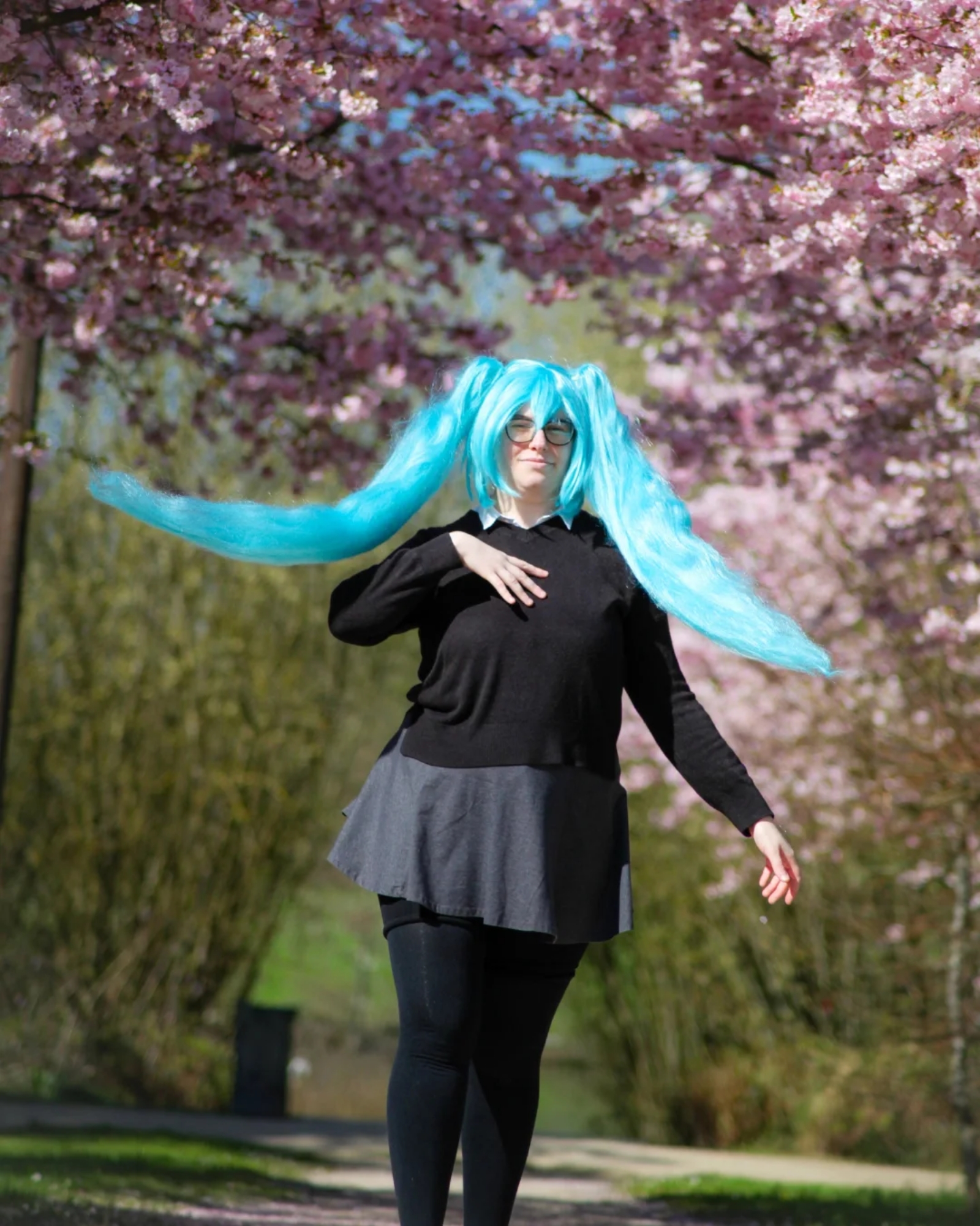 Rolling Girl Miku - Photo 1