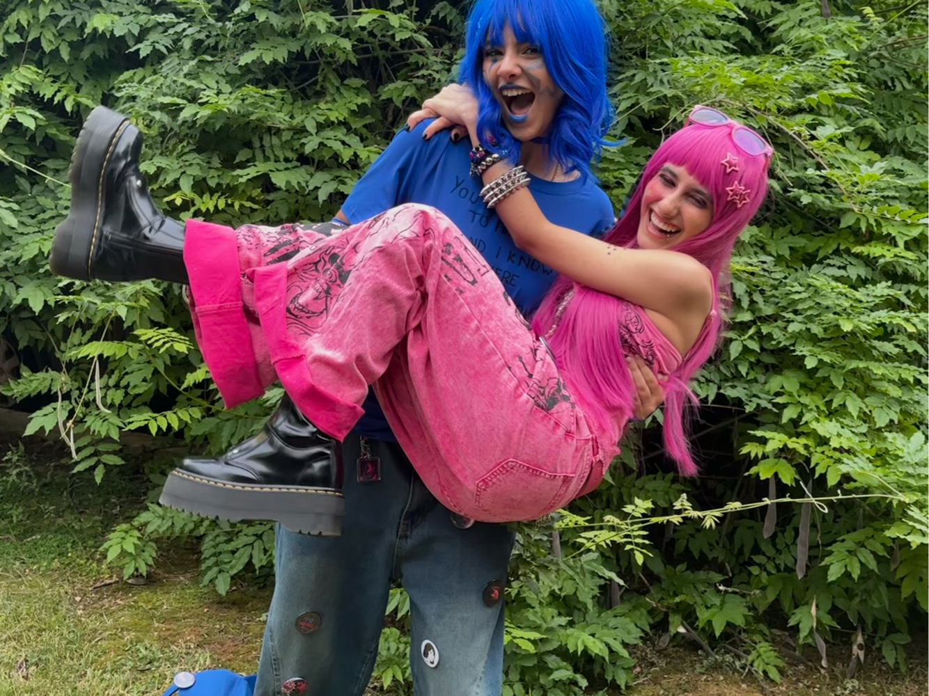 💙TV GIRL🩷 - Photo 1