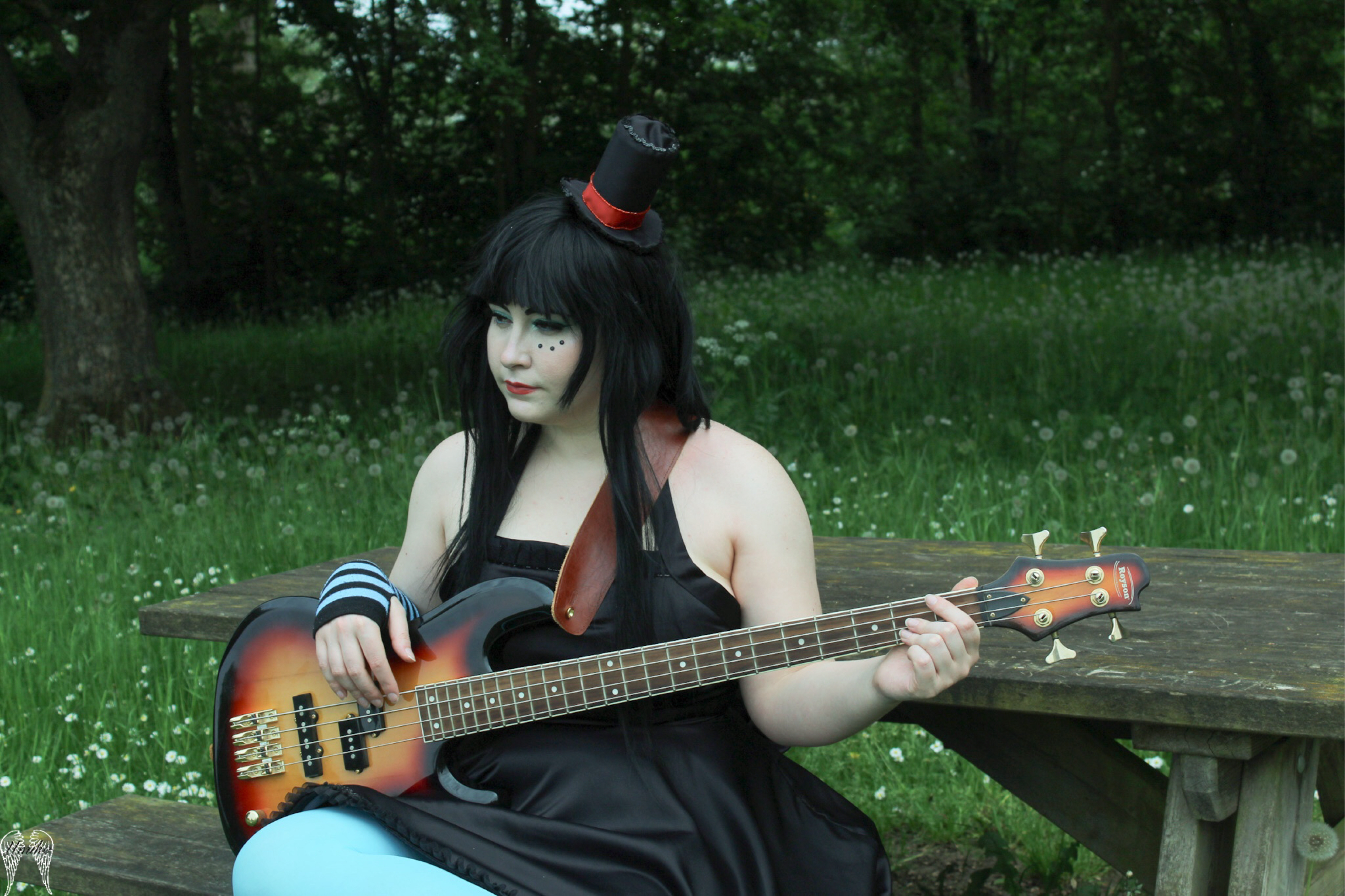 Mio Akiyama - Photo 3