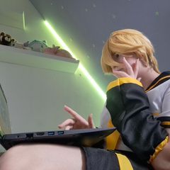 Len Kagamine cosplay preview 2