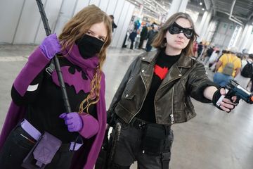 Red Hood x Spoiler preview 3