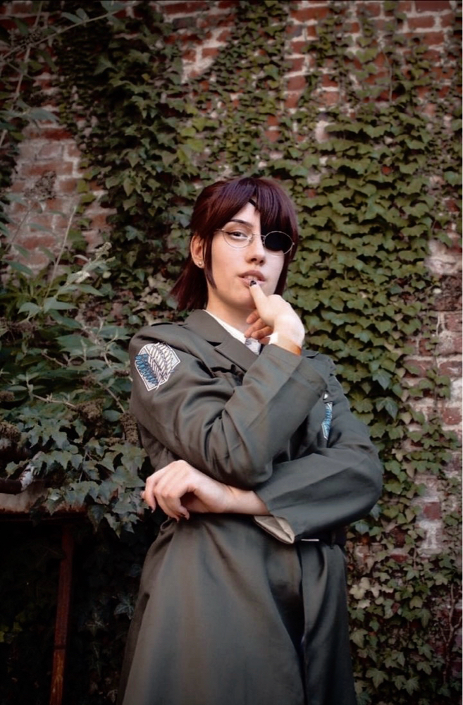 Hange Zoe  - Photo 11