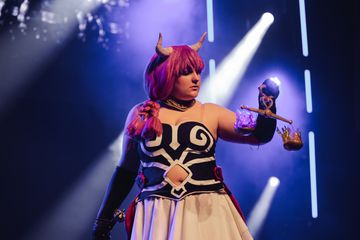 Aura on stage preview 3