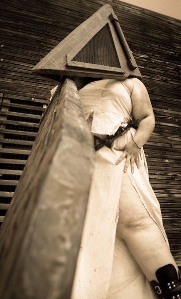 Haru - Pyramid head 