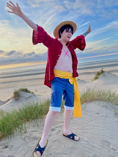 Valou_cosplay - Luffy à la plage