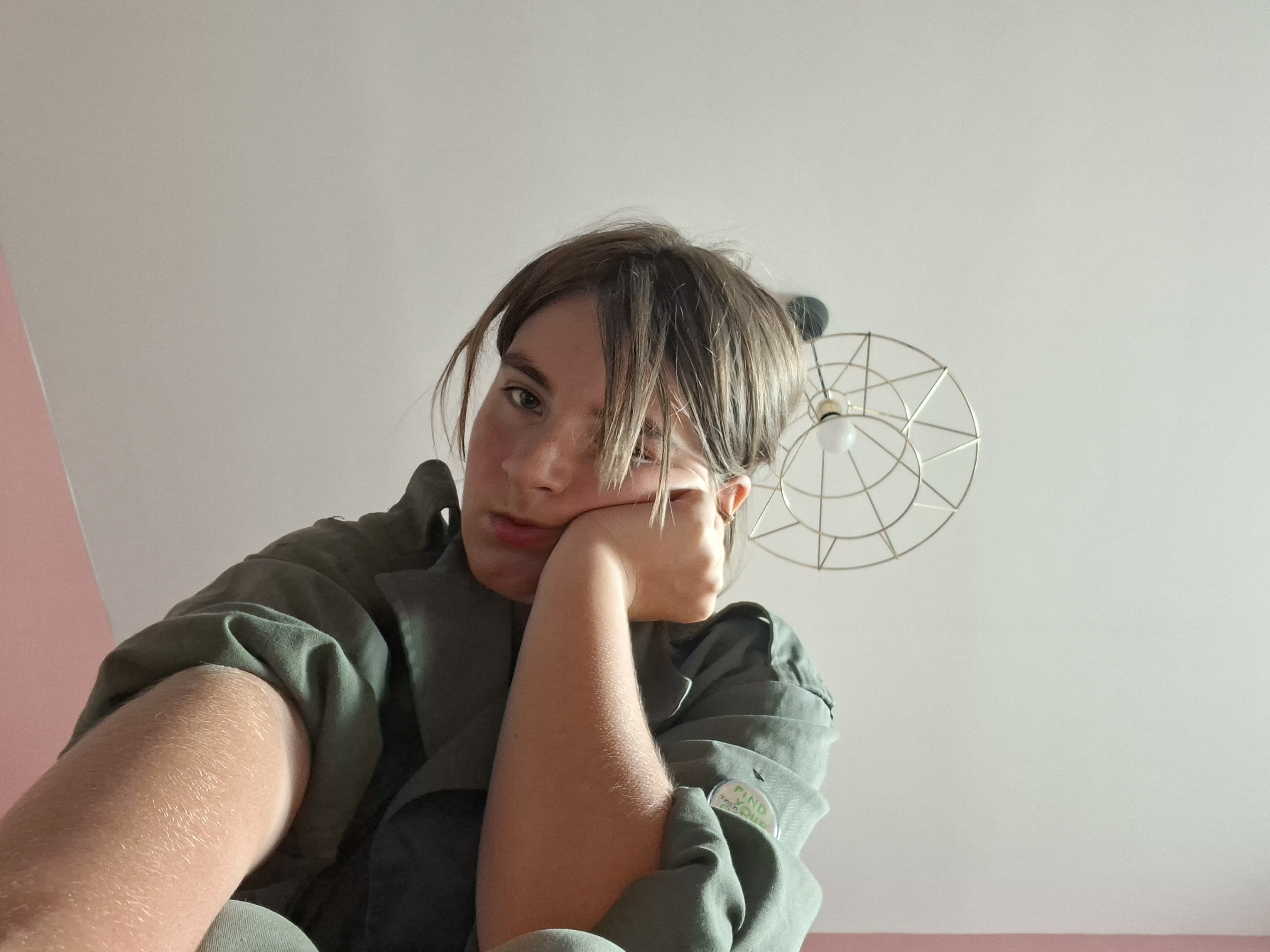 Ellie tlou  - Photo 4