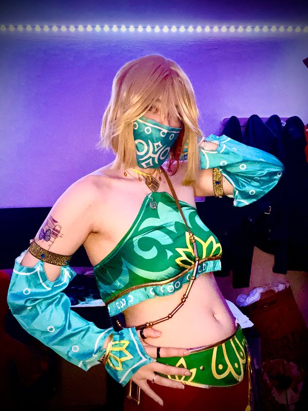 Silver_moon_cosplay – Link 