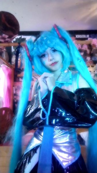 Moondrop_cosplay - Miku