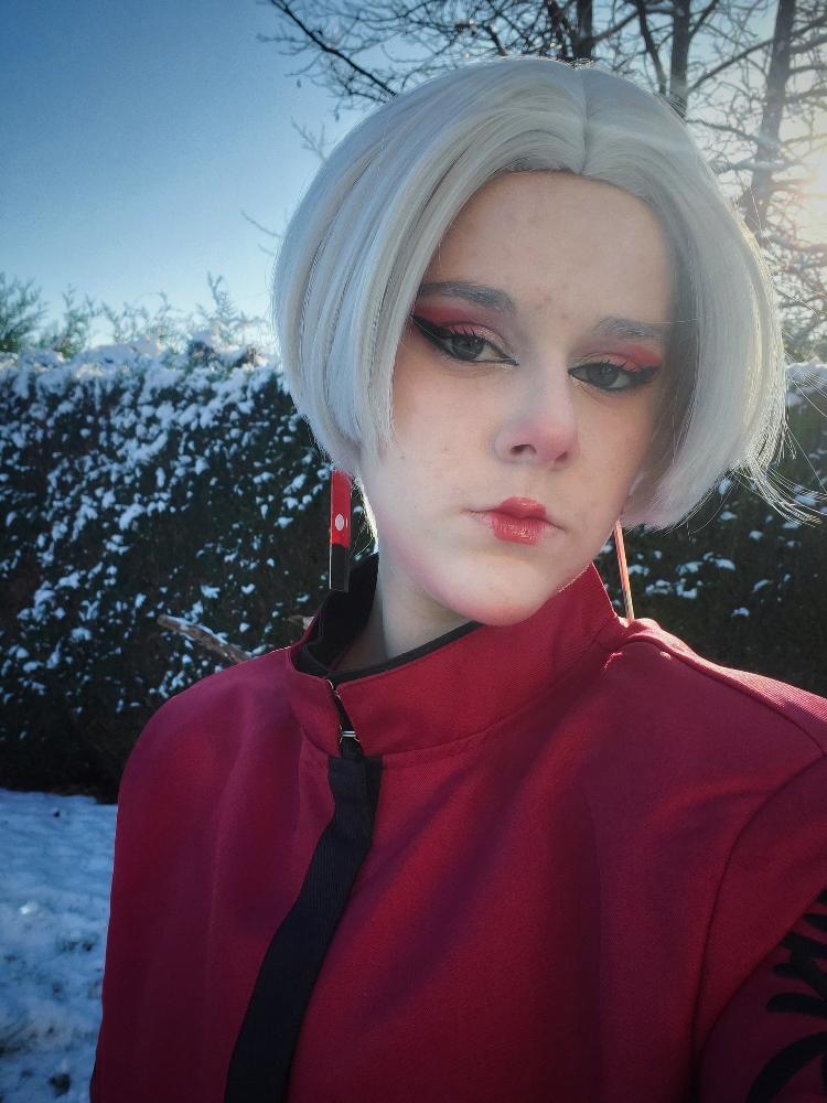 IzanaKurokawaOutside