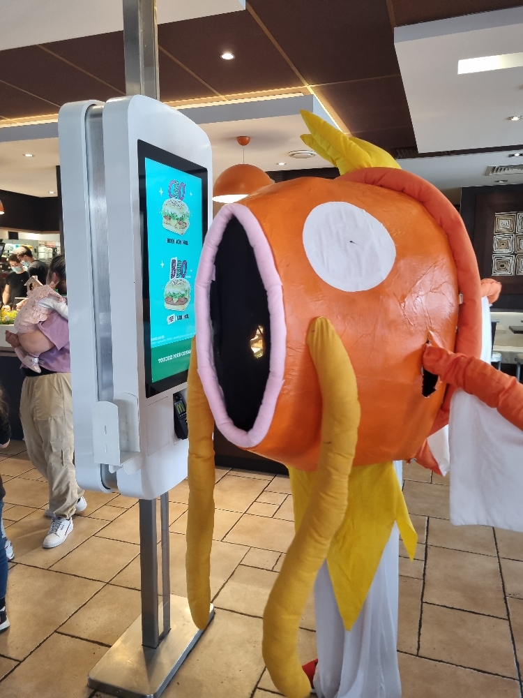Magicarpe à Macdo - Photo 2