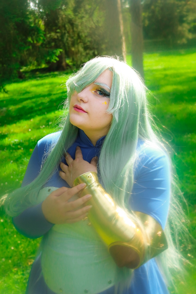 Elizabeth de Liones  - Photo 9