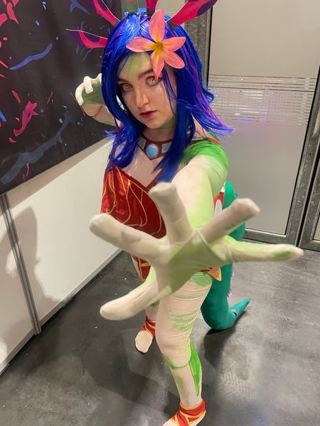 Hebi_scarlet - Neeko