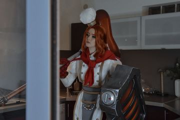 Private - Leona preview 3
