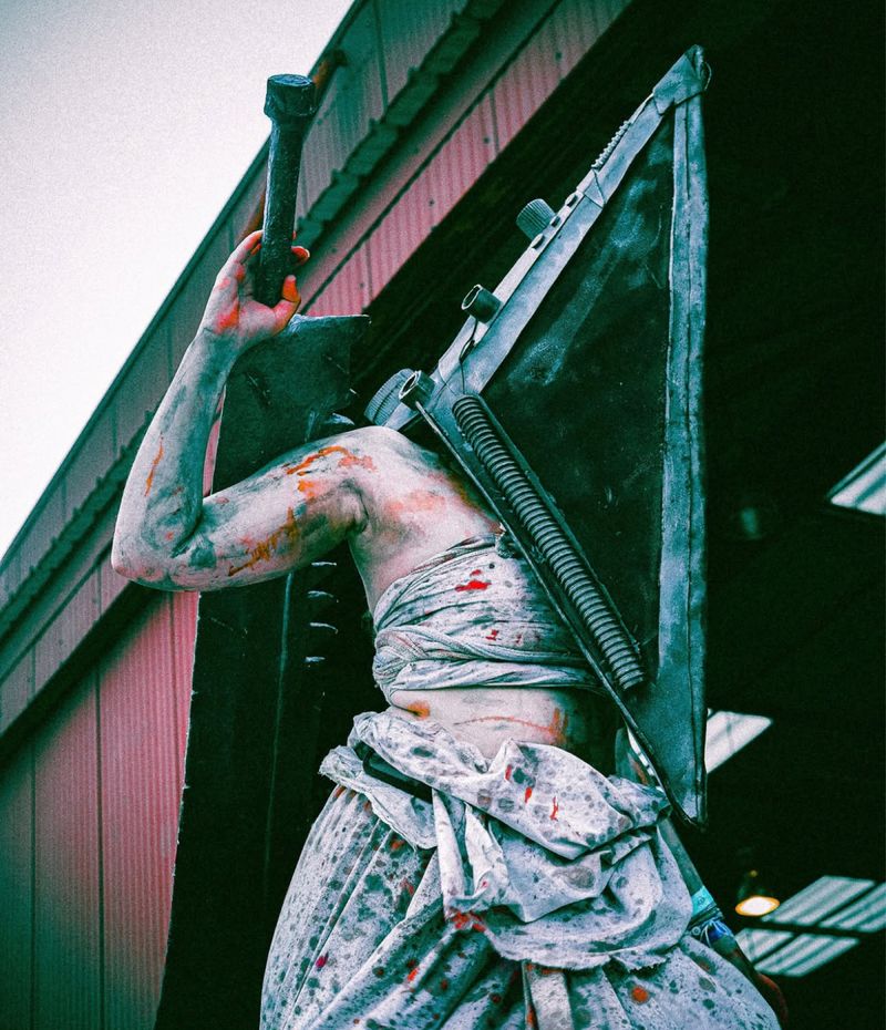 Redheart – Pyramid head 