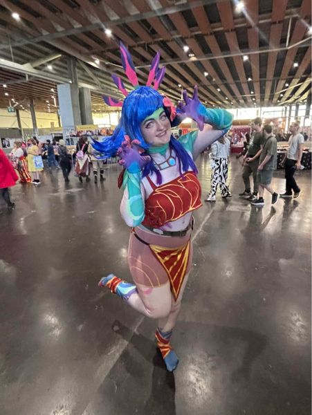 Hebi_scarlet - Neeko