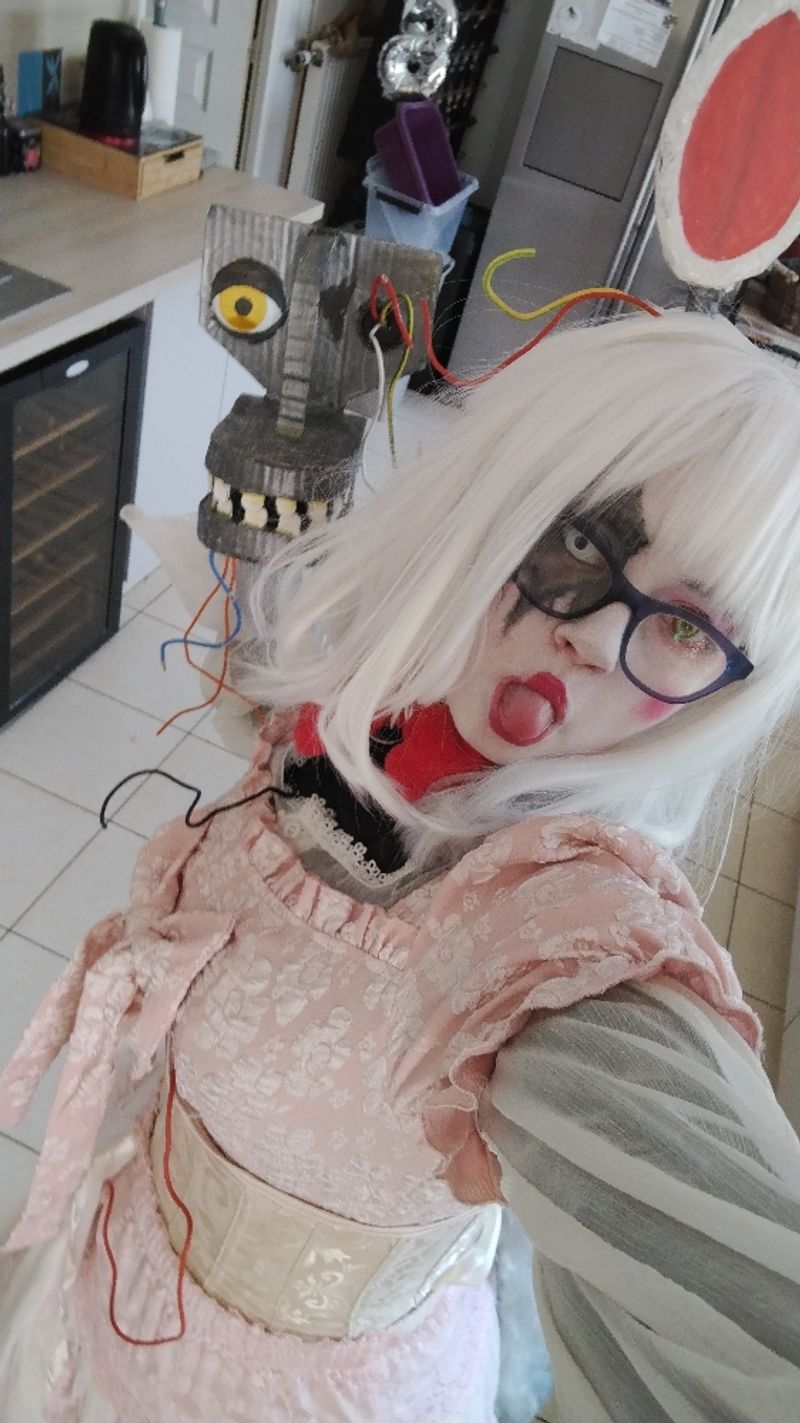 Rosy_la_dramaqueen – Mangle 