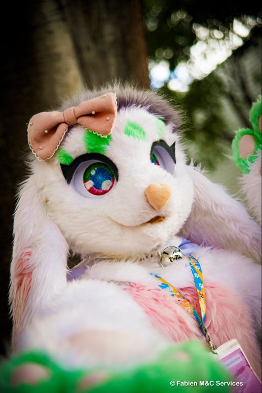 Youarock – Fluffy
