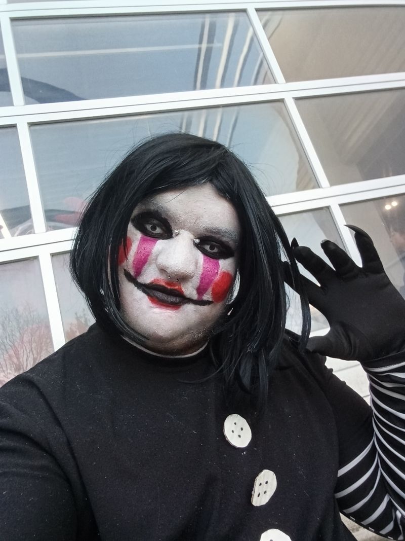 Aki.100.masque – Puppett