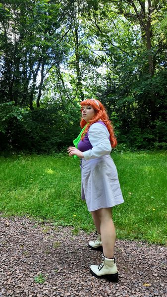 _fluffy_kiddo_ - Daphne placard