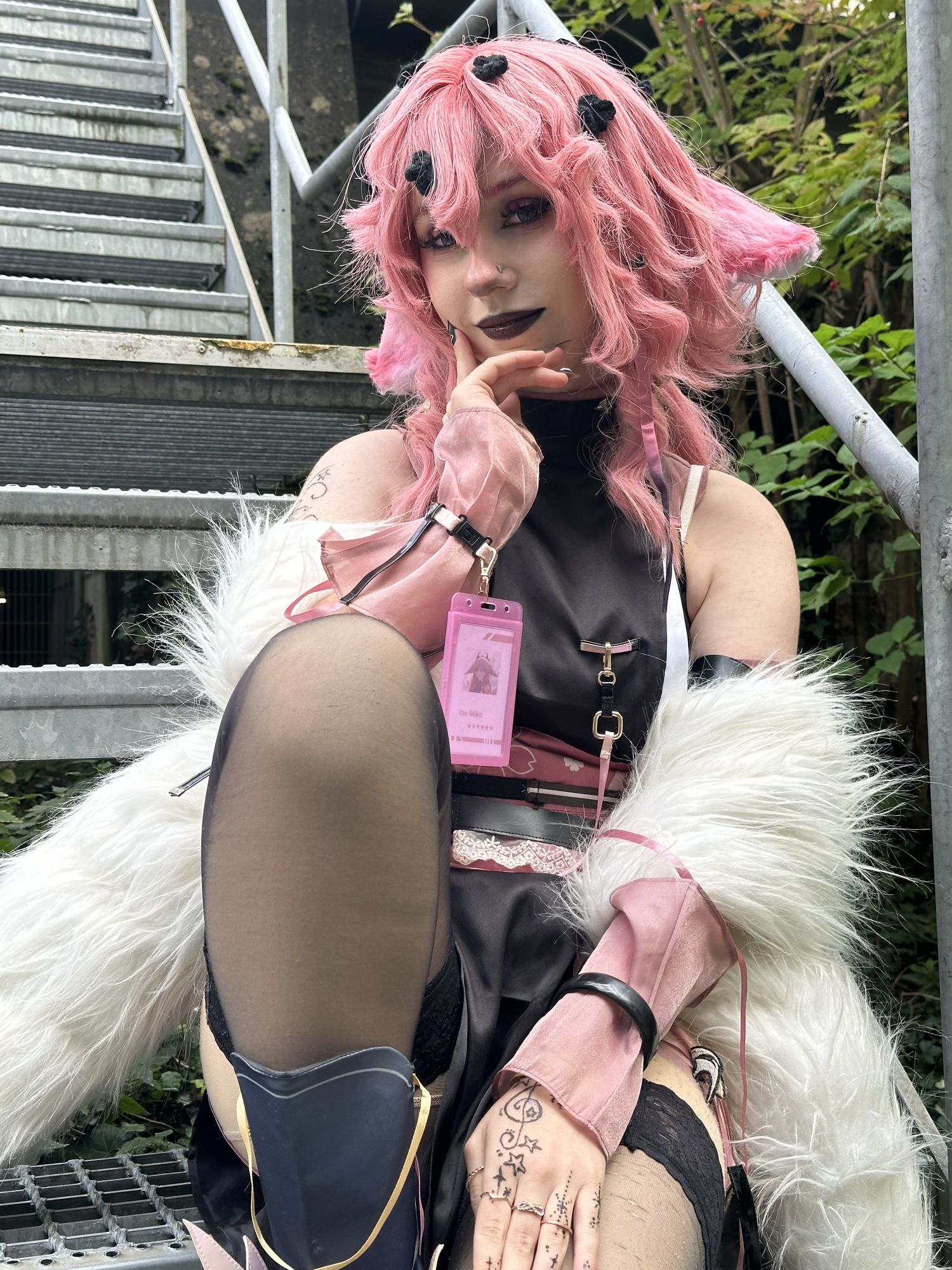 Yae Miko operator - Photo 13