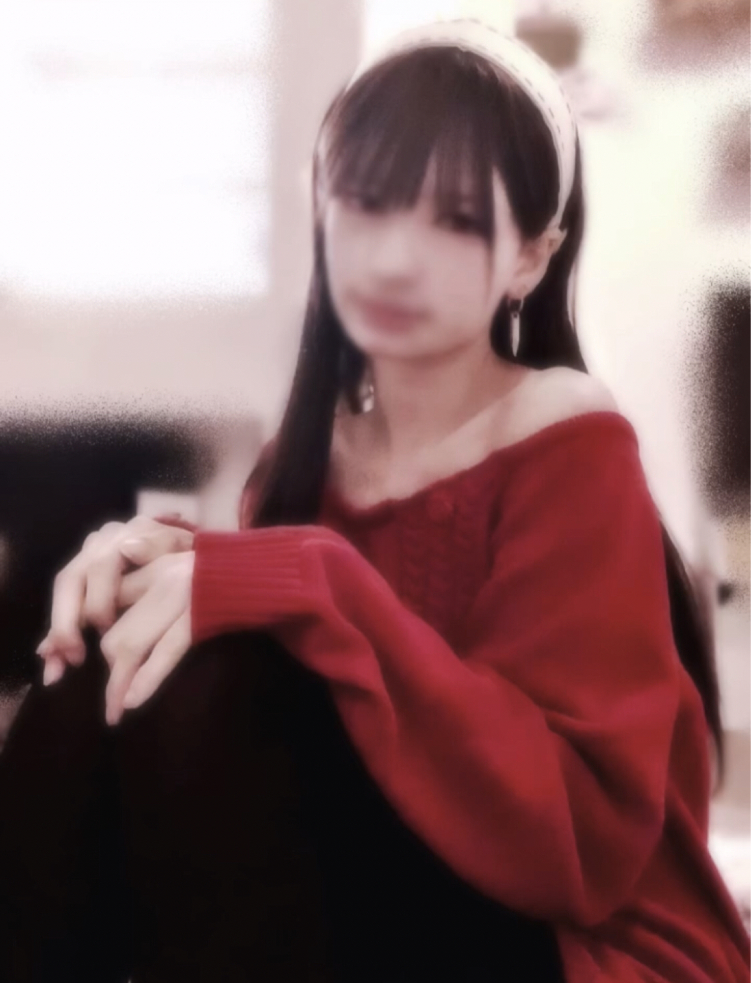 Yor Forger - Photo 2