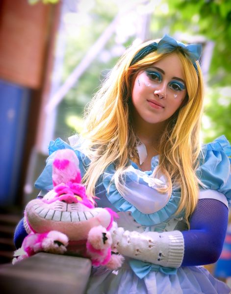 Gwen - Alice in wonderland 