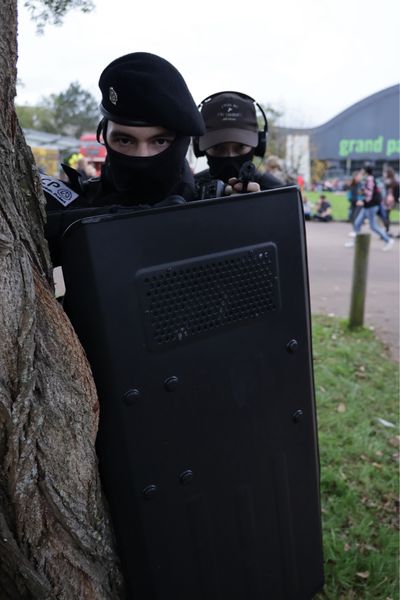 Ikuraaa - Duo militaire