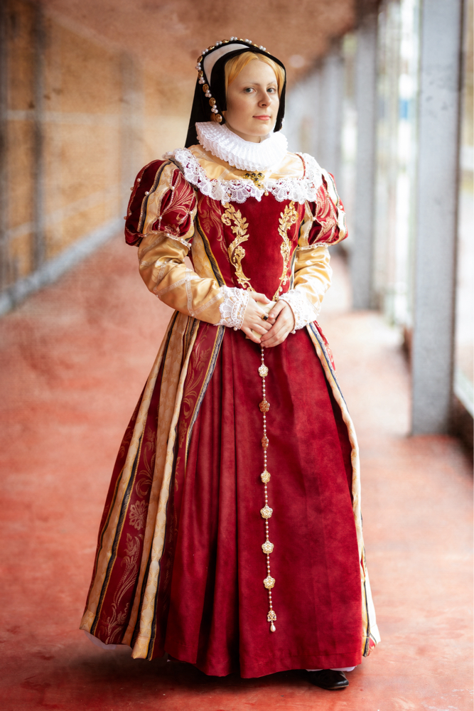 Mary I of England Cosplay — photo 16