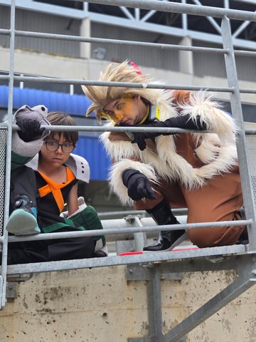 Hawks et mini bakugo