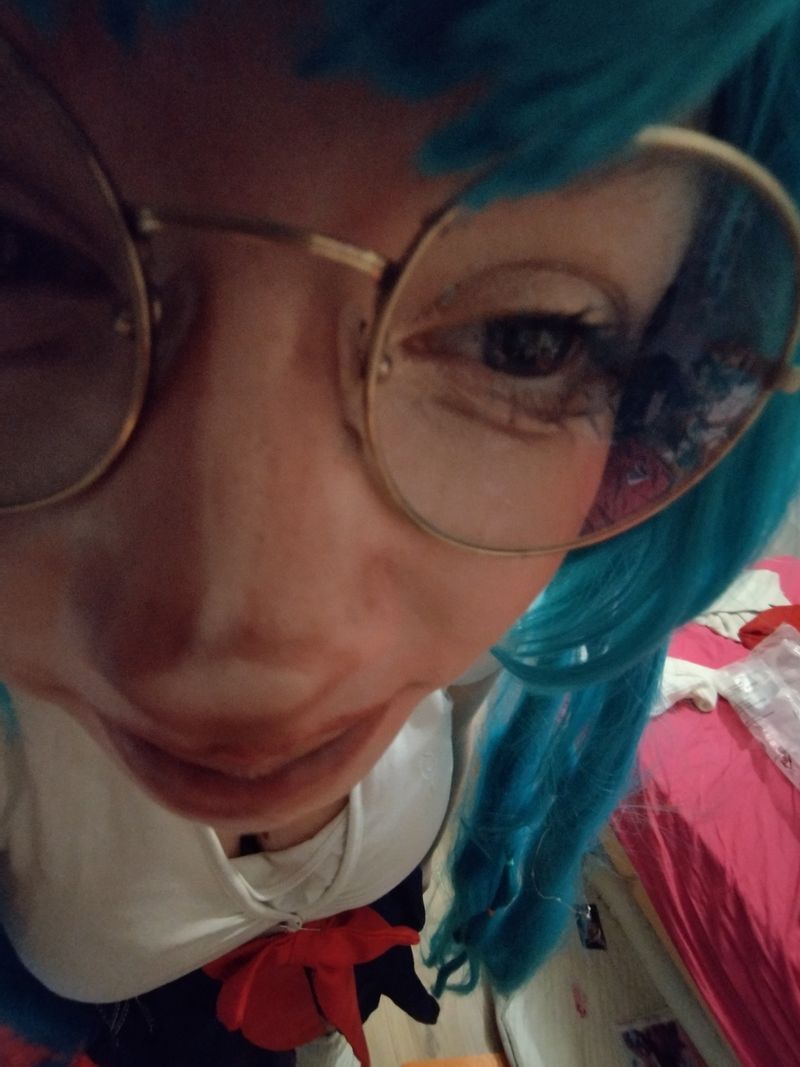 Hannie – Miku school ver🤓