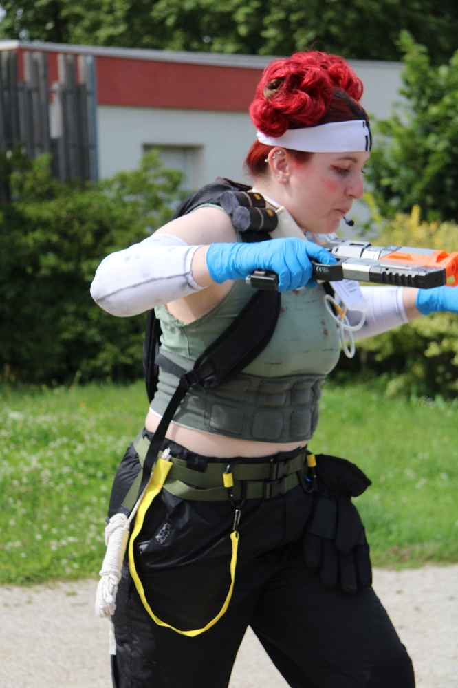 Lifeline (Apex) - Photo 3