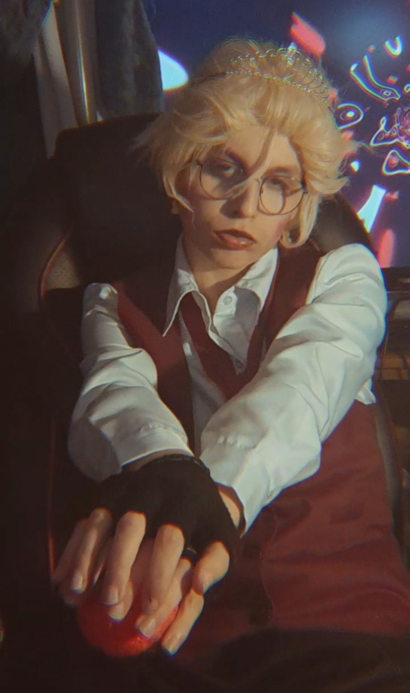 Lucifer morningstar  - Photo 2