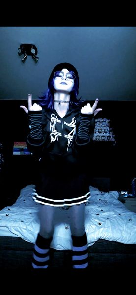 Twilight_cosplay - Uzi doorman 