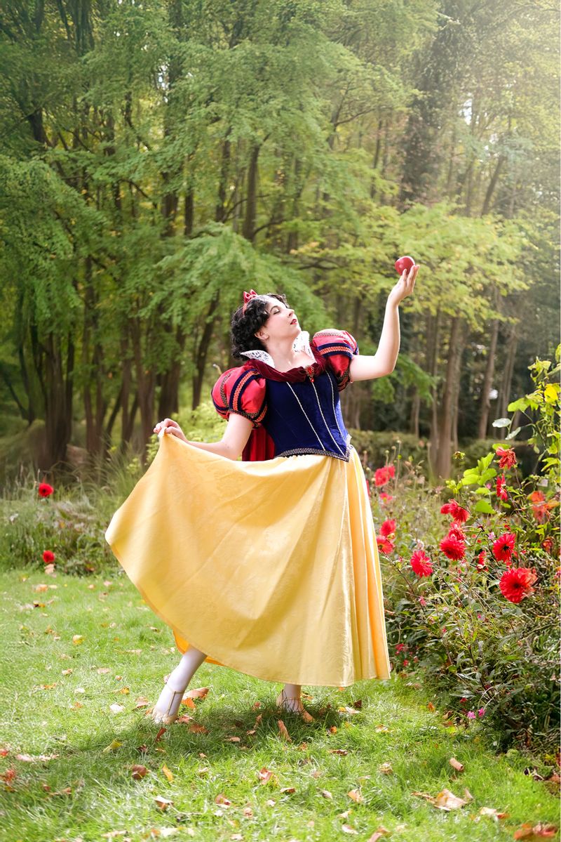 Neon_ – Snow White 