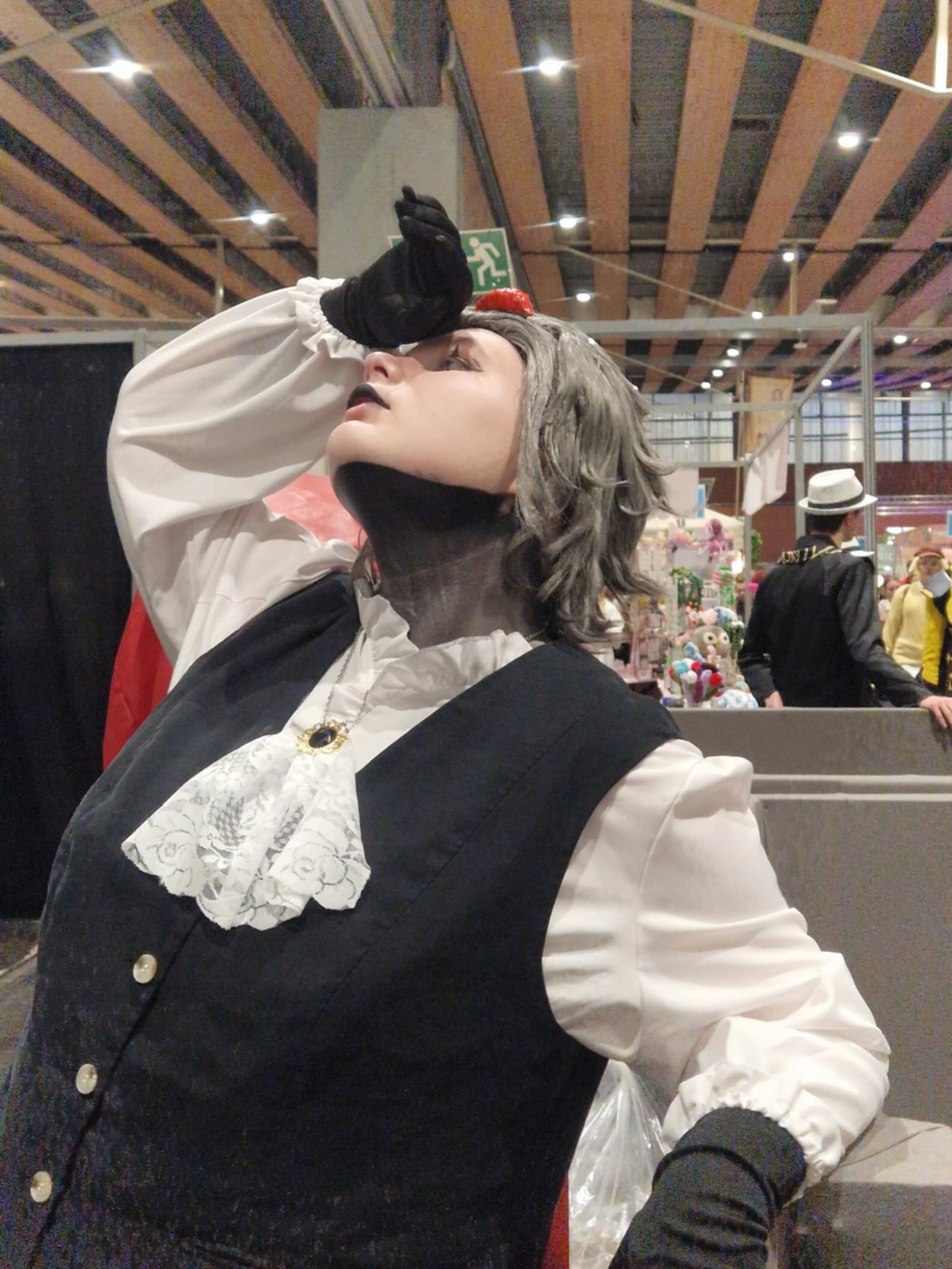 Stolas other outfit - Photo 16