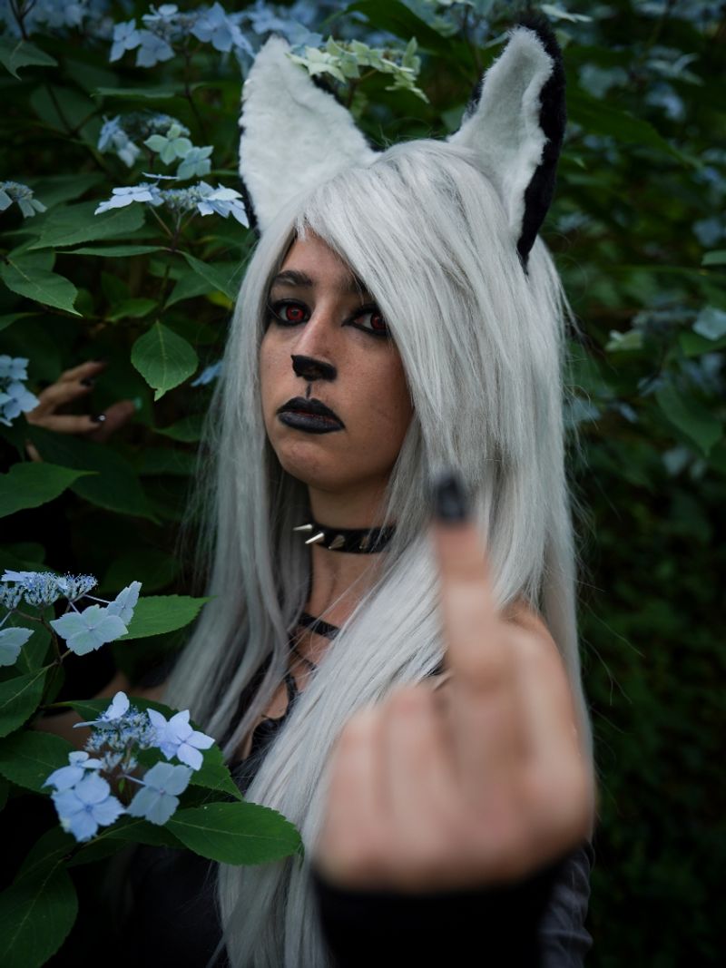 Louvea – Loona - Kamiplay