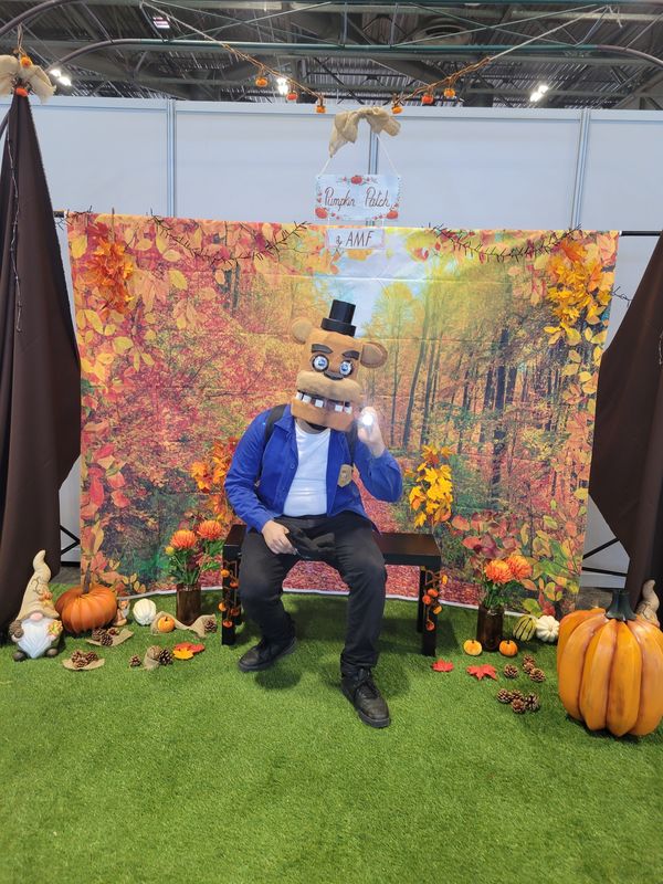 Tiffano_cos – Security guard