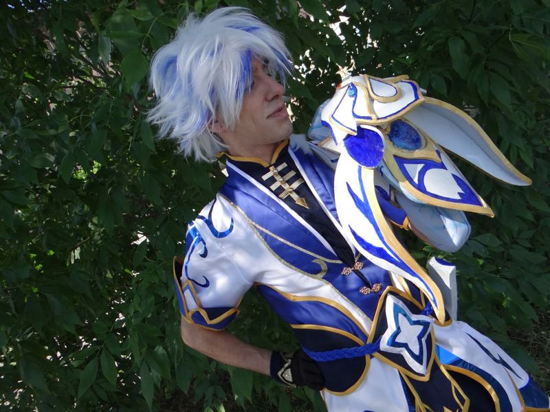 Kamui_shiro - Ezreal porcelain arm