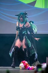 Queen Chrysalis preview 3